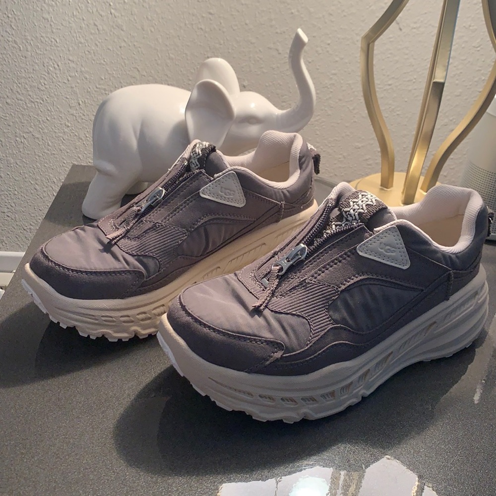 UGG CA805 Women’s Zip Sneakers - Charcoal 8.5